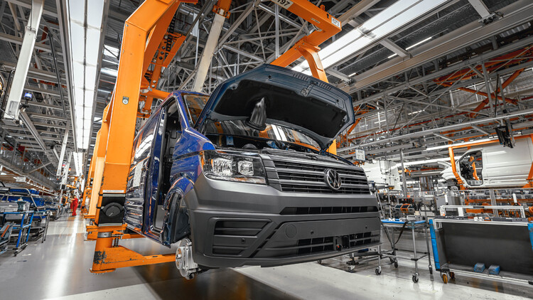 Volkswagen Poznań: Rekord produkcji w 2024 roku i liczne wyzwania na horyzoncie